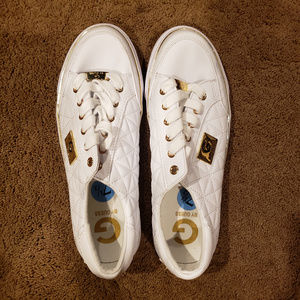 Like New Guess White Sneakers - 7.5